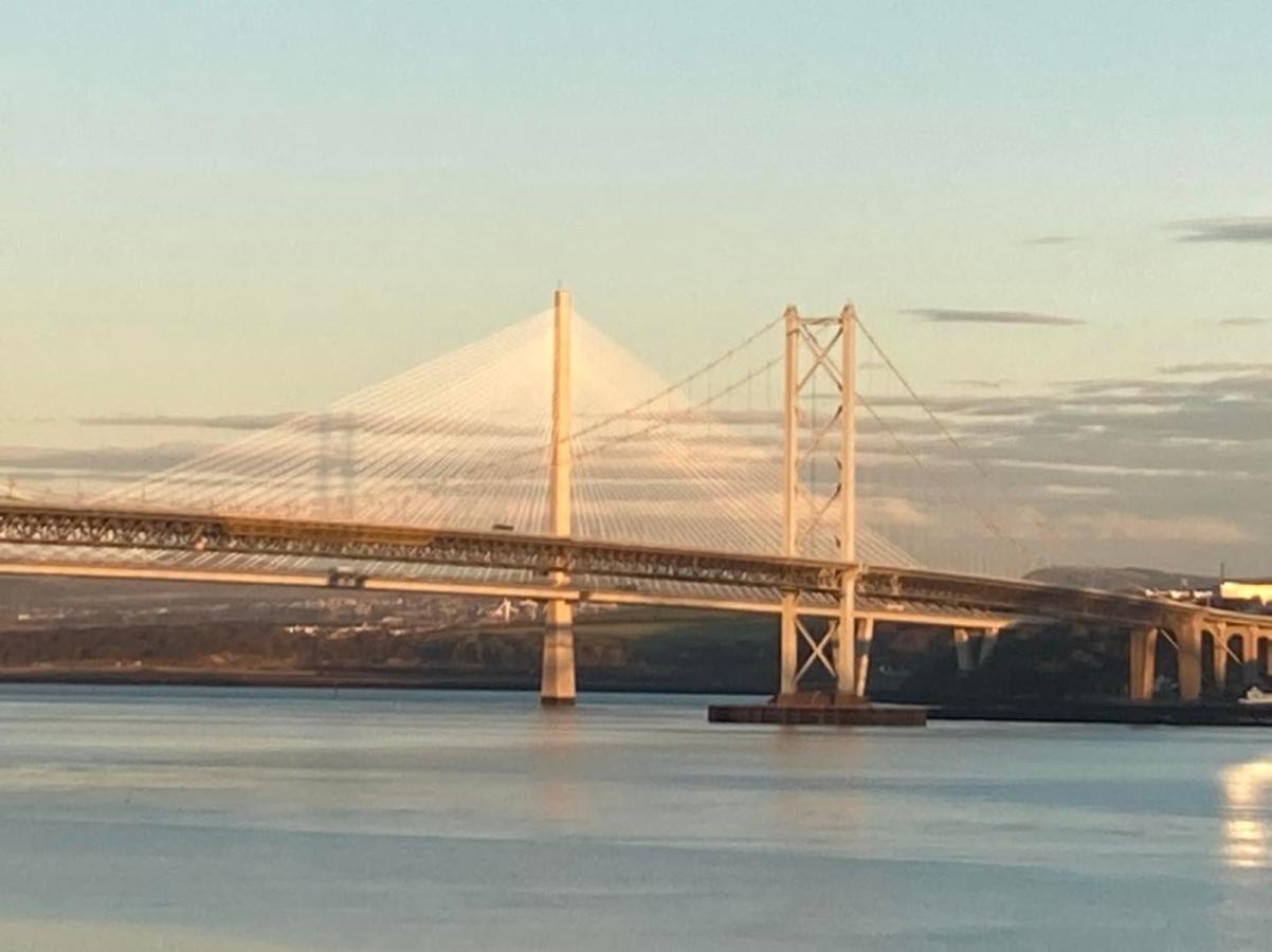 Forth Reflections Self Catering South Queensferry Ngoại thất bức ảnh