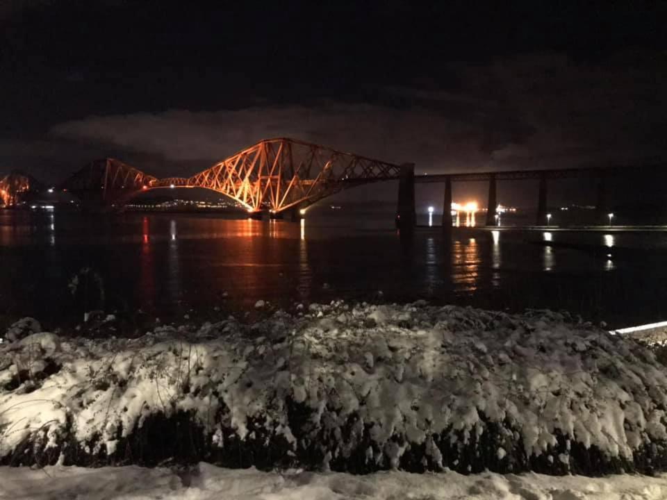 Forth Reflections Self Catering South Queensferry Ngoại thất bức ảnh
