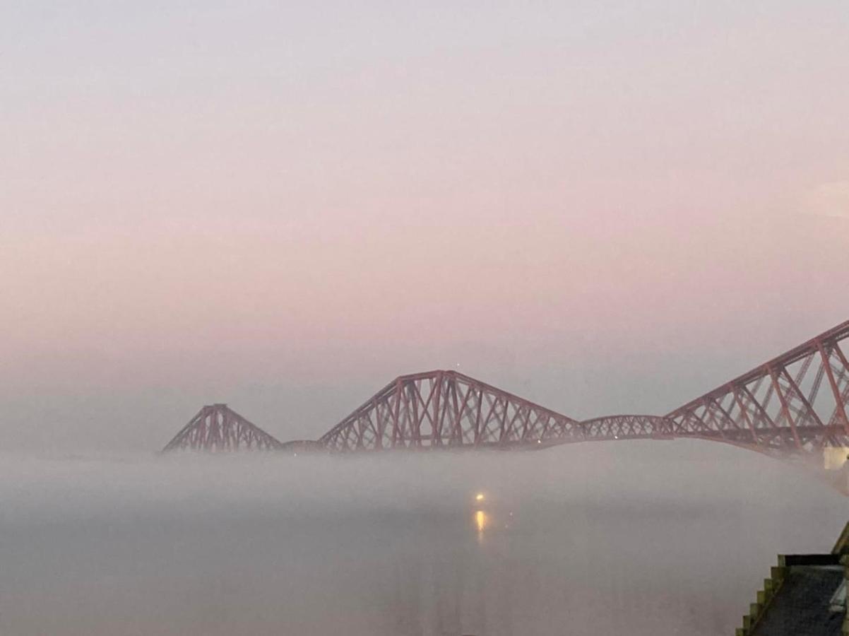 Forth Reflections Self Catering South Queensferry Ngoại thất bức ảnh