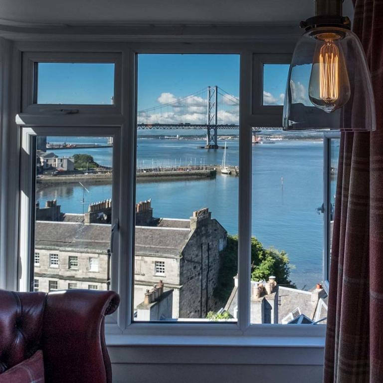 Forth Reflections Self Catering South Queensferry Ngoại thất bức ảnh